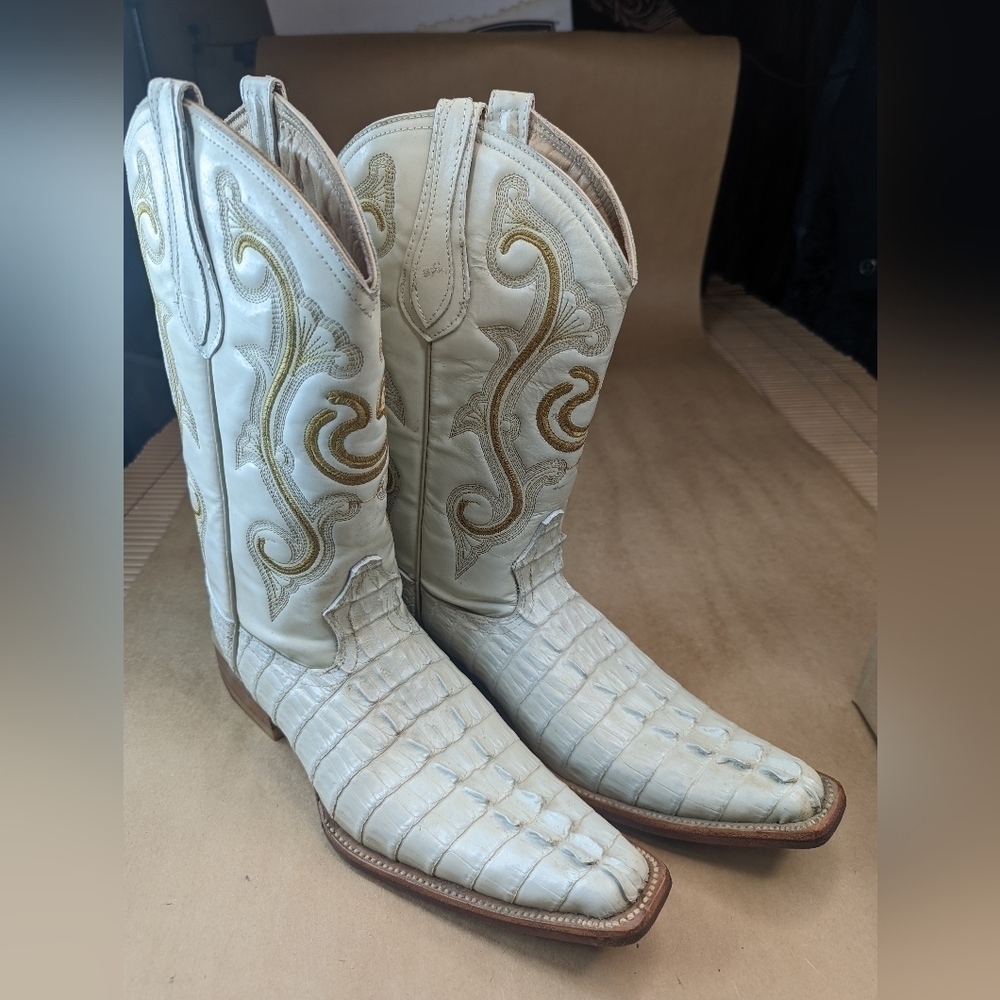 White Cowboy Western Boots with Textured Leather